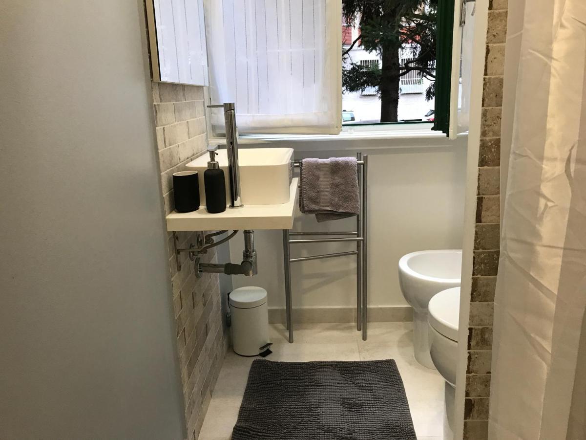 Studio 25 Apartment - Near Metro M3 Milan Bagian luar foto