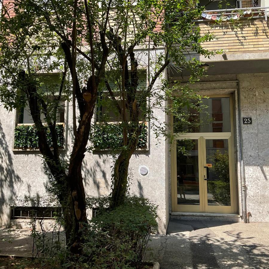 Studio 25 Apartment - Near Metro M3 Milan Bagian luar foto