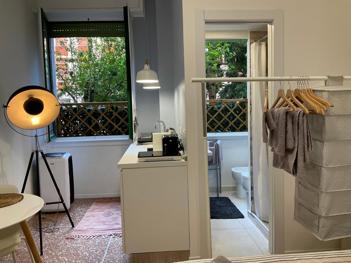 Studio 25 Apartment - Near Metro M3 Milan Bagian luar foto