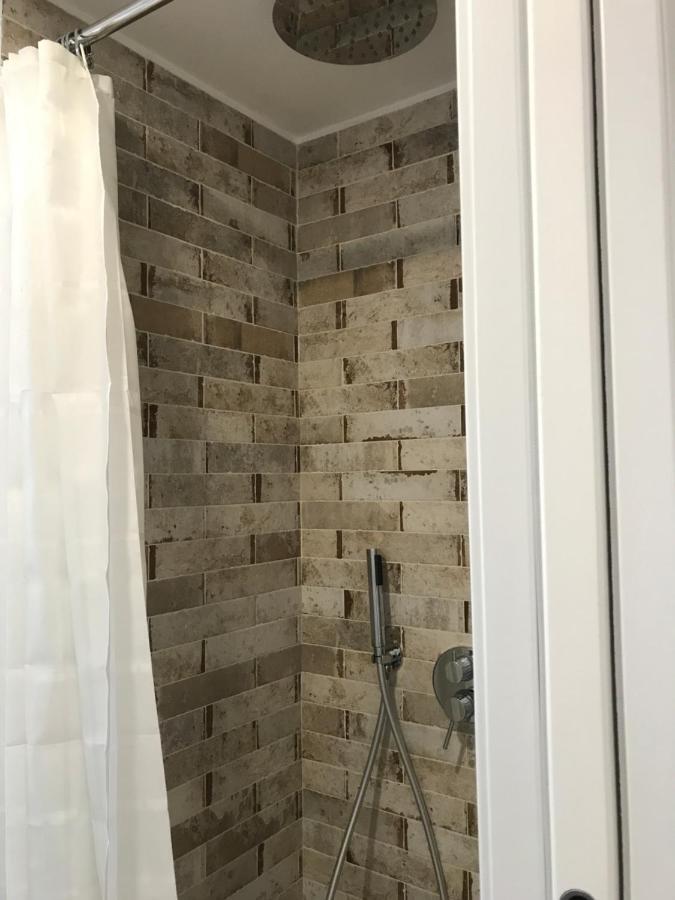 Studio 25 Apartment - Near Metro M3 Milan Bagian luar foto